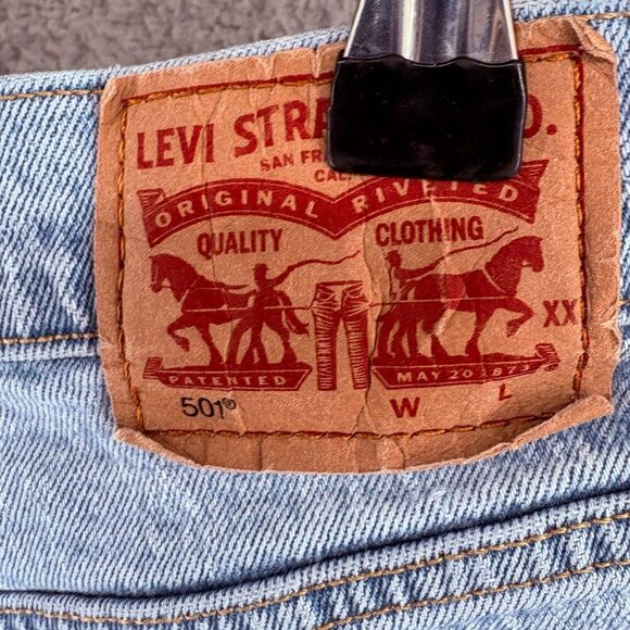 Levi’s 501 High Rise Cutoff Jean Shorts | W27 | Light Wash | Raw Hem Vintage Rew - Picture 11 of 15
